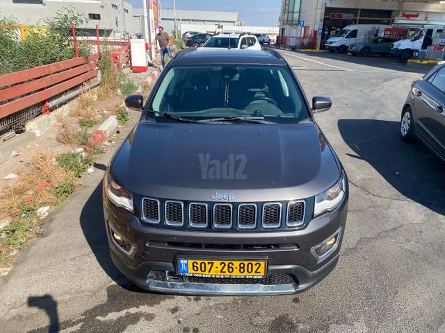 מודעת רכב ג'יפ קומפאס