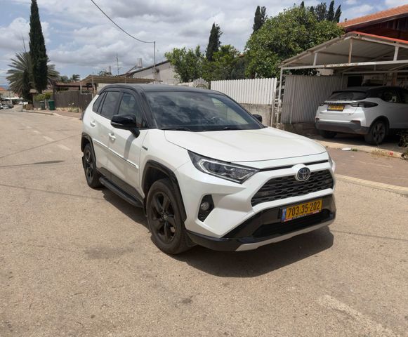 מודעת רכב טויוטה RAV4