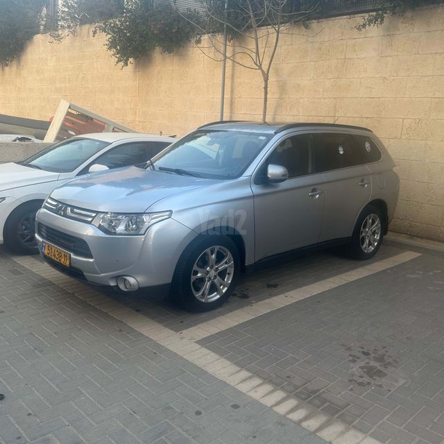 מודעת רכב מיצובישי אאוטלנדר