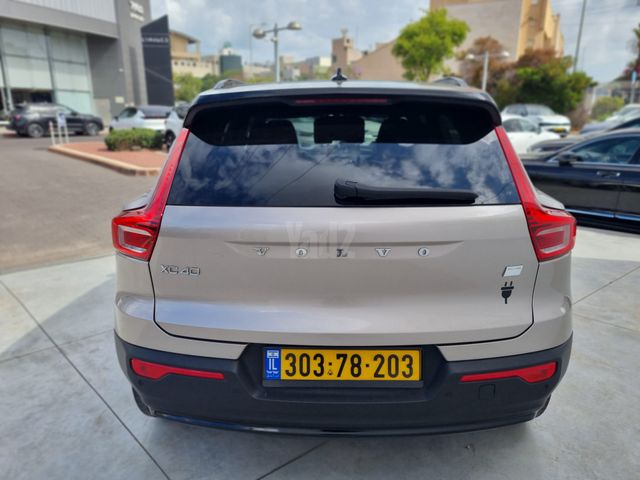 מודעת רכב וולוו XC40 3
