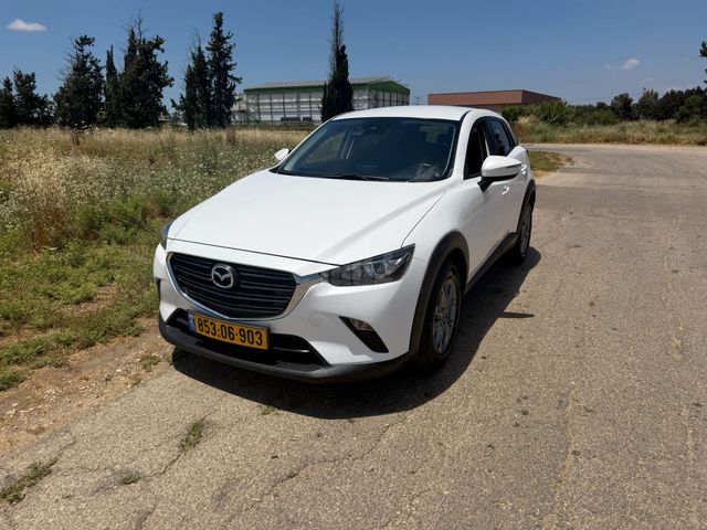 מודעת רכב מאזדה CX-3