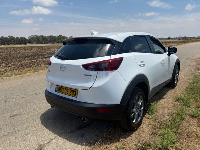 מודעת רכב מאזדה CX-3 2