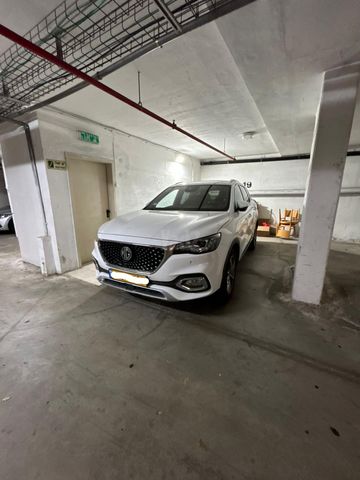 מודעת רכב אם ג'י EHS PHEV