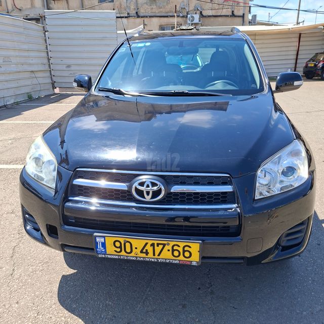 מודעת רכב טויוטה RAV4