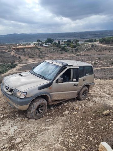 מודעת רכב ניסאן טראנו