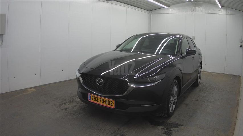 מודעת רכב מאזדה CX-30
