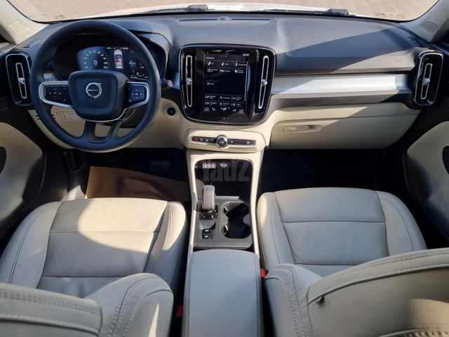 מודעת רכב וולוו XC40 3