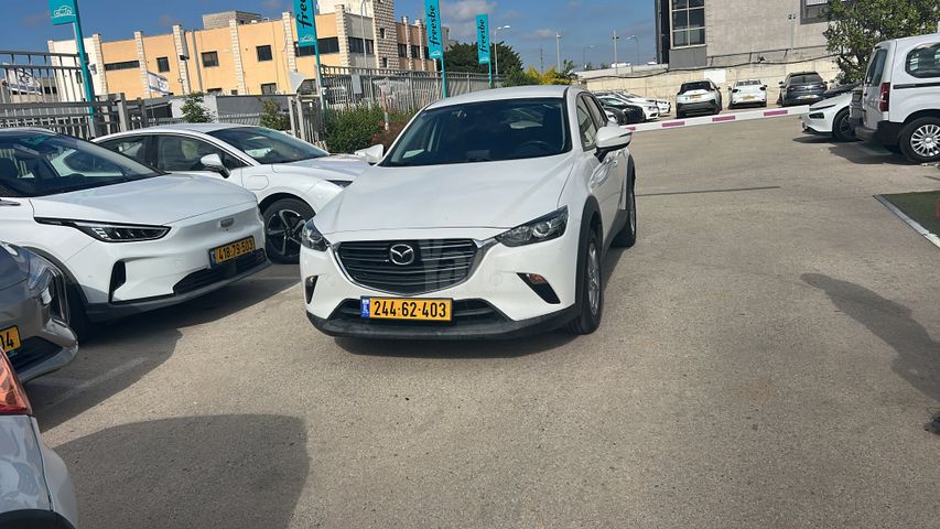 מודעת רכב מאזדה CX-3