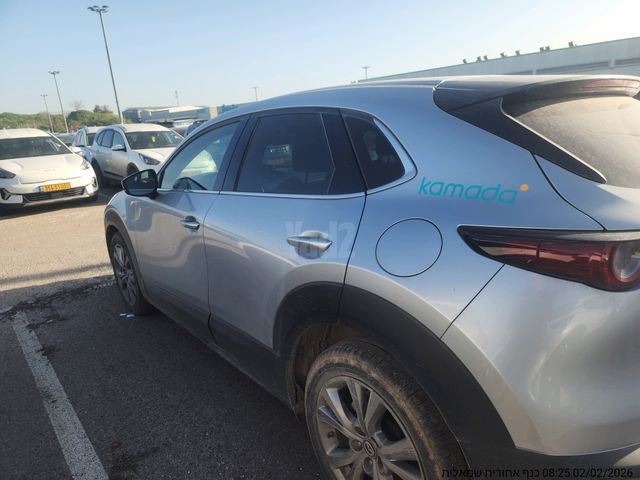 מודעת רכב מאזדה CX-30