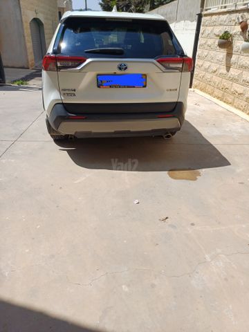 מודעת רכב טויוטה RAV4