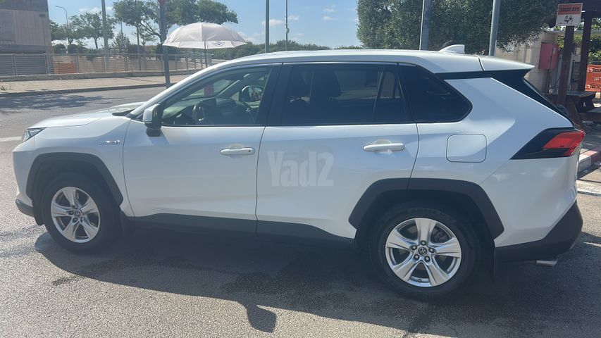 מודעת רכב טויוטה RAV4