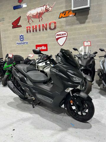 מודעת רכב סאן יאנג ג'וי-מקס Z-250