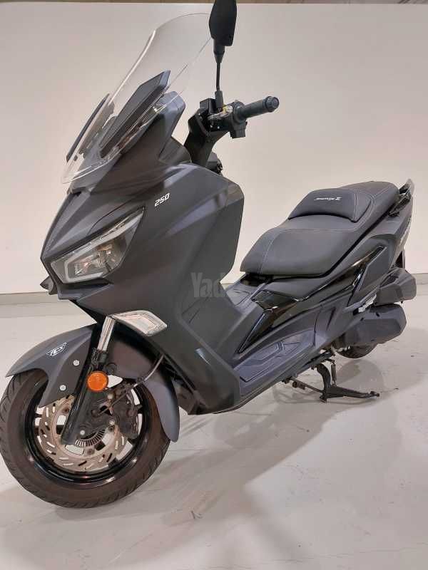 מודעת רכב סאן יאנג ג'וי-מקס 250