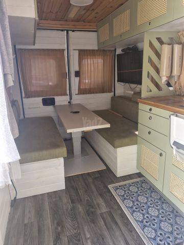 מודעת רכב ממונע אוטוקראוון