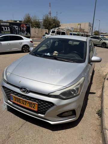 מודעת רכב יונדאי i20