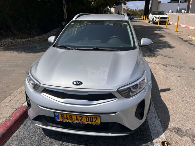 מודעת רכב קיה סטוניק 3