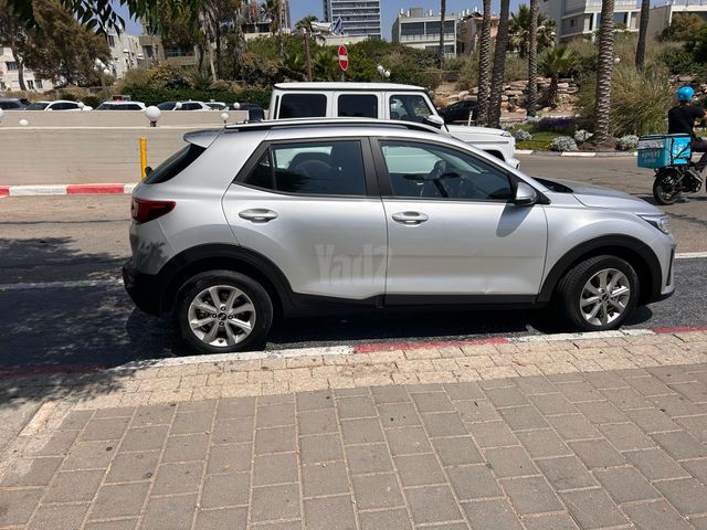 מודעת רכב קיה סטוניק 2