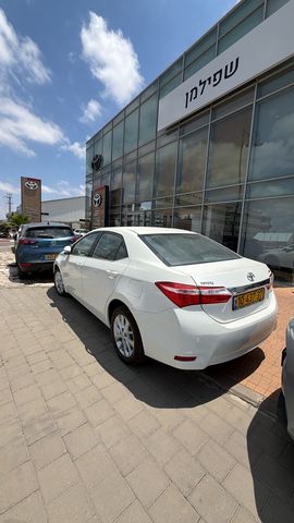 מודעת רכב טויוטה קורולה 2
