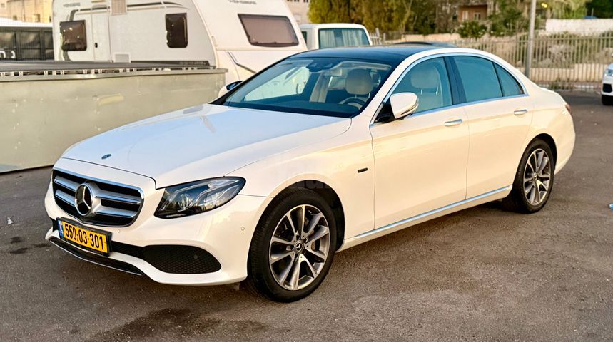 מודעת רכב מרצדס-בנץ E-class
