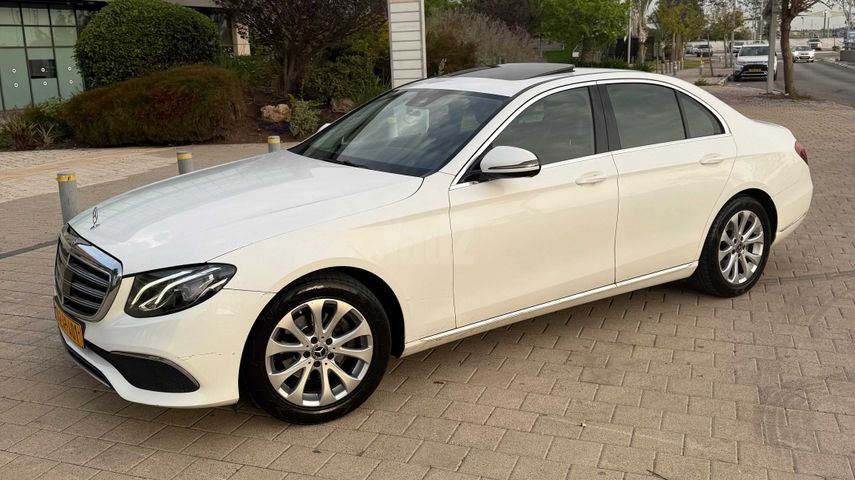 מודעת רכב מרצדס-בנץ E-class
