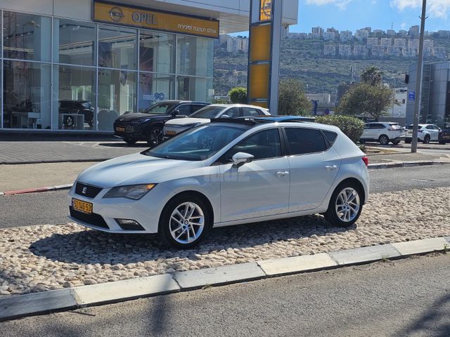 מודעת רכב סיאט לאון