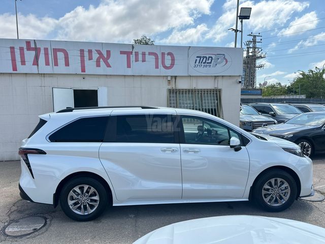 מודעת רכב טויוטה סיינה 2