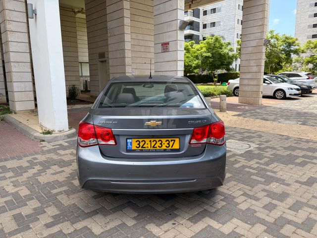 מודעת רכב שברולט קרוז 1