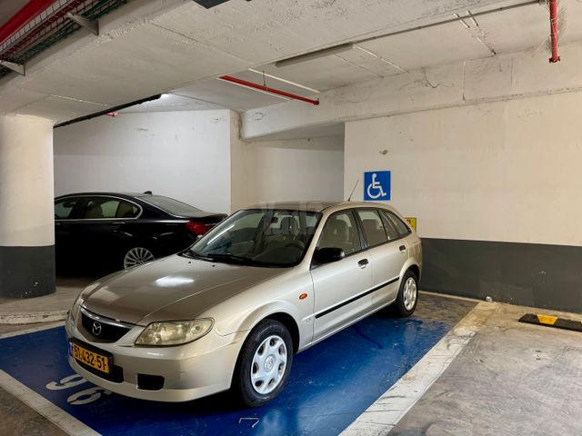 מודעת רכב מאזדה 323