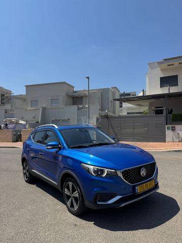 מודעת רכב אם ג'י ZS