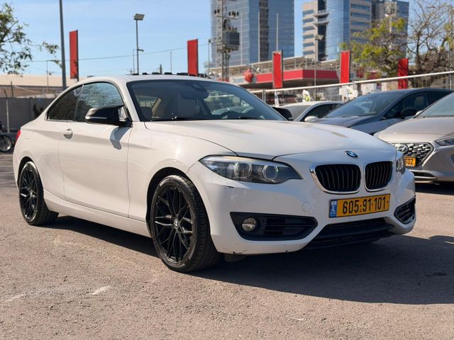 מודעת רכב ב מ וו סדרה 2 2