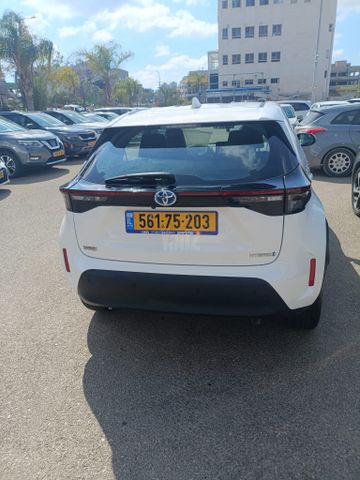 מודעת רכב טויוטה יאריס קרוס 2