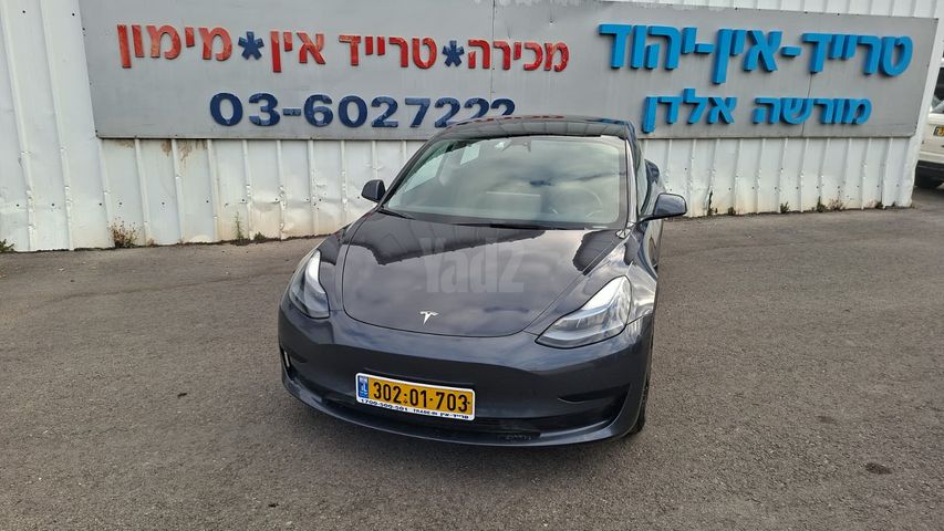 מודעת רכב טסלה מודל 3