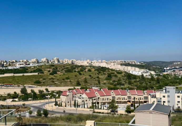 חגואל 11