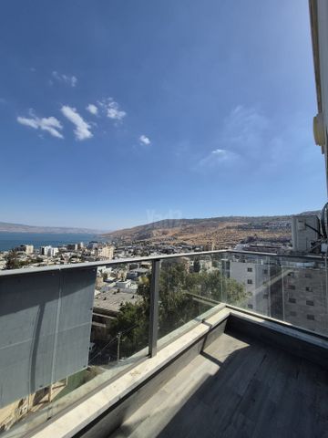 טבור הארץ 27