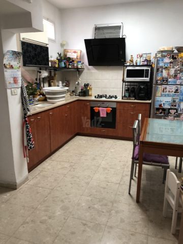 דרך הים 88