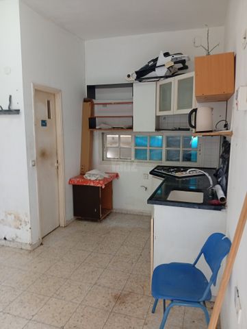 שאול טשרניחובסקי 27