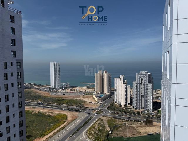 אמנון ליפקין שחק 