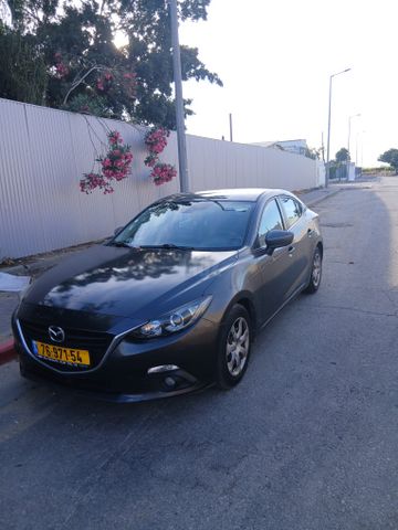 מודעת רכב מאזדה 3