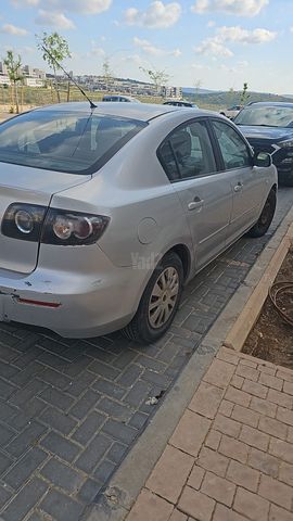 מודעת רכב מאזדה 3