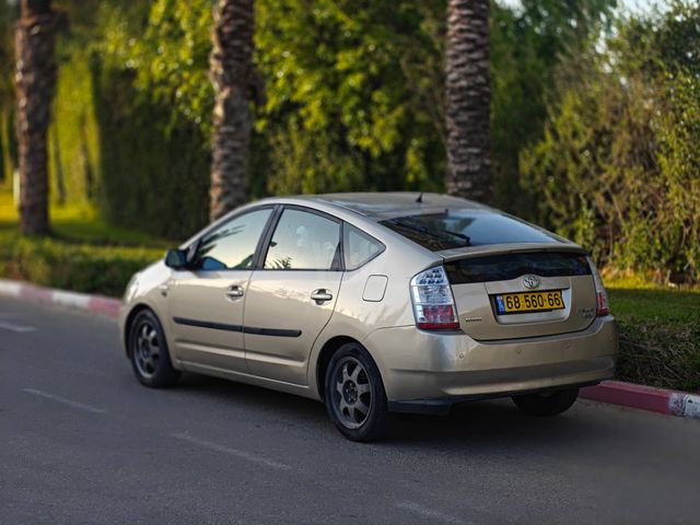 מודעת רכב טויוטה פריוס