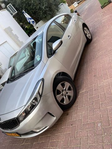 מודעת רכב קיה פורטה 