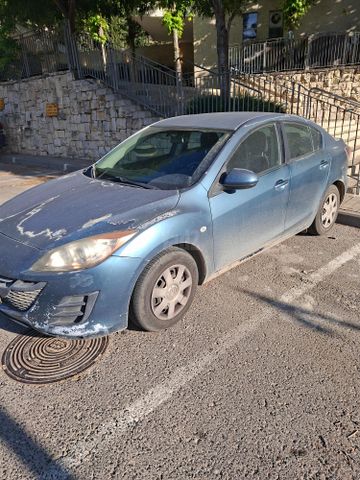 מודעת רכב מאזדה 3
