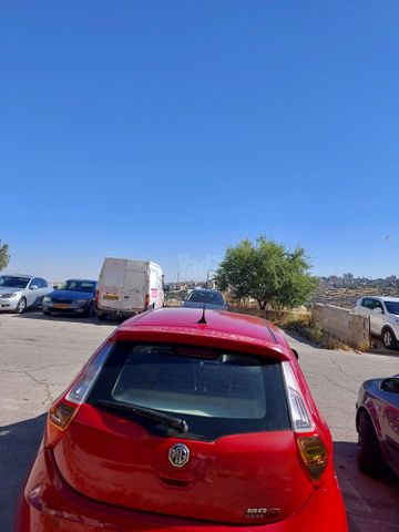 מודעת רכב אם ג'י MG3