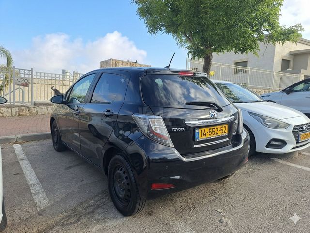 מודעת רכב טויוטה יאריס