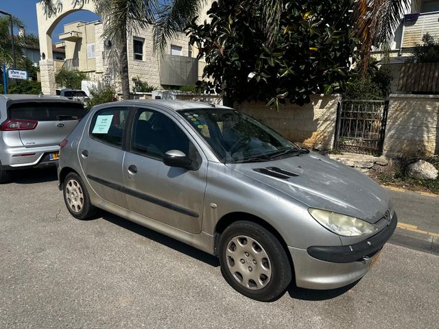 מודעת רכב פיג'ו 206