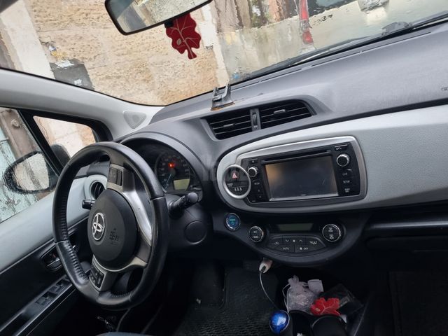 מודעת רכב טויוטה יאריס