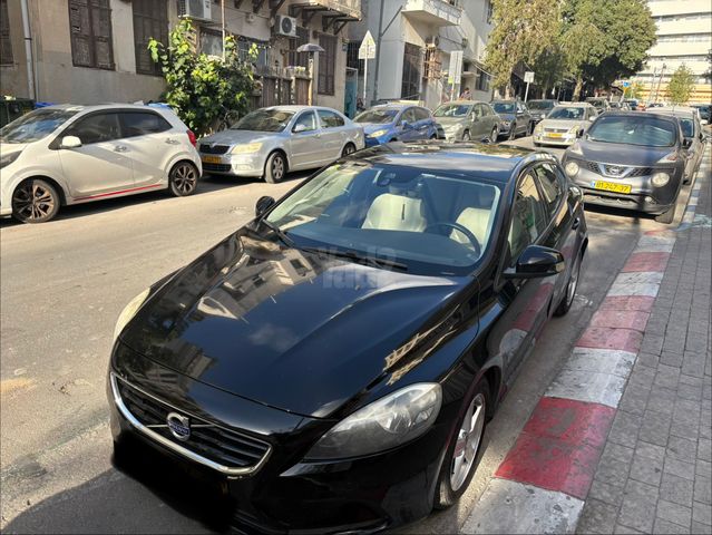 מודעת רכב וולוו V40