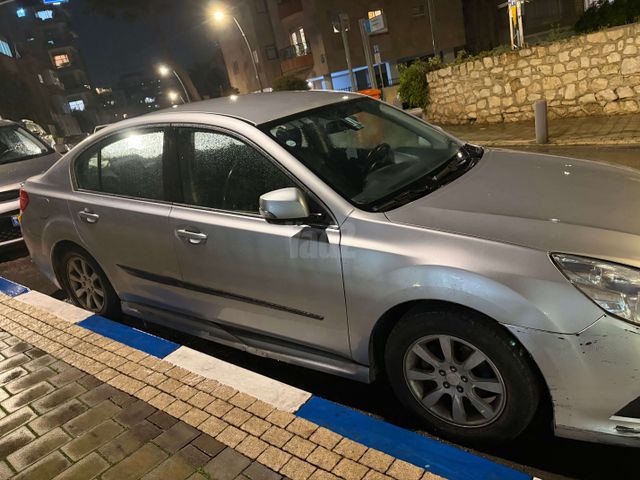 מודעת רכב סובארו B4/לגאסי