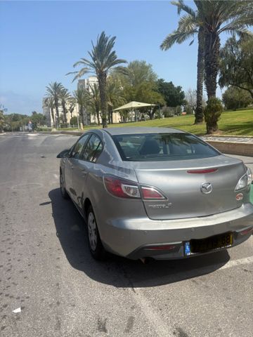 מודעת רכב מאזדה 3