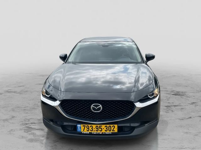 מודעת רכב מאזדה CX-30